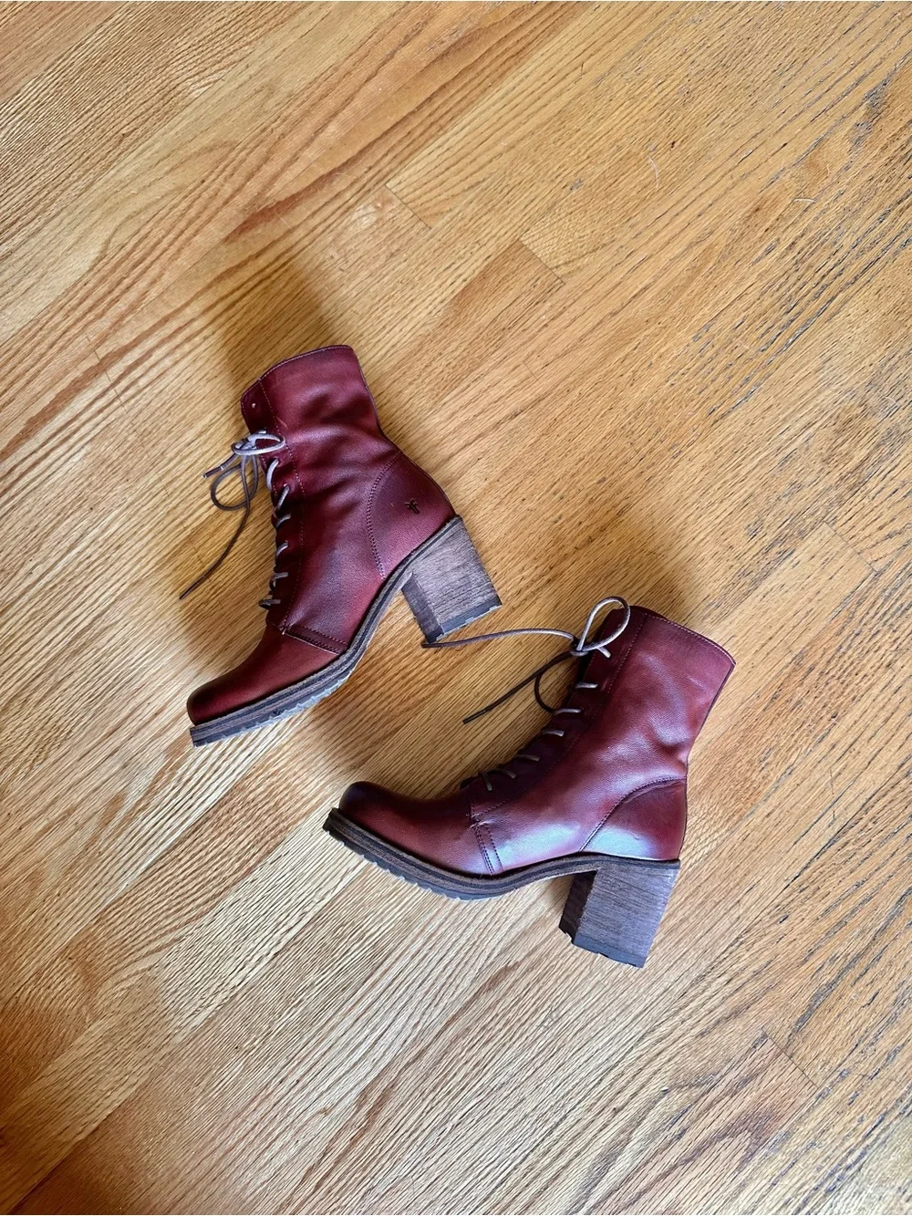 FRYE KAREN Lace-Up Leather Ankle Boots -oxblood/burgandy.